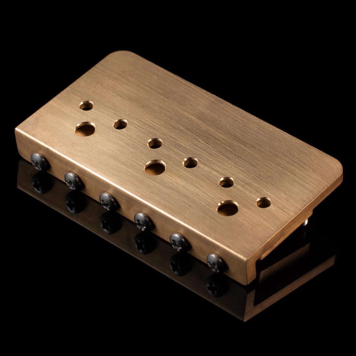 ⁦גשר קבוע לגיטרה חשמלית Killer Guitar Components - Vintage Brass Hardtail Bridge⁩ – תמונה ⁦3⁩