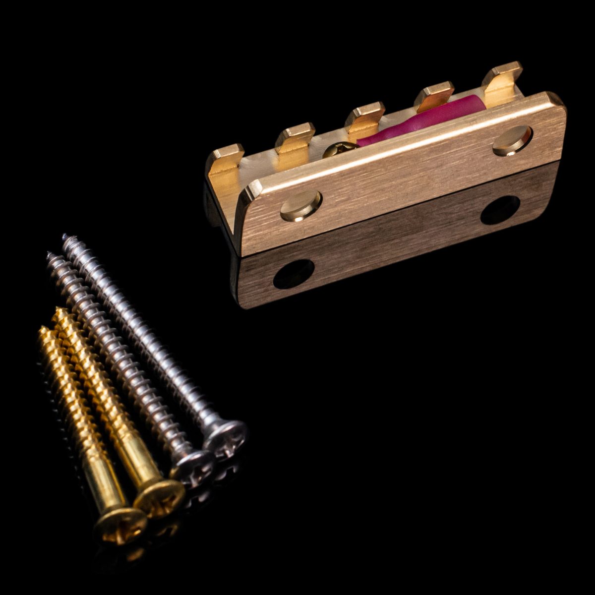 ⁦מותחן קפיצים לגיטרה חשמלית Killer Guitar Components - Killer Brass Claw⁩ – תמונה ⁦3⁩