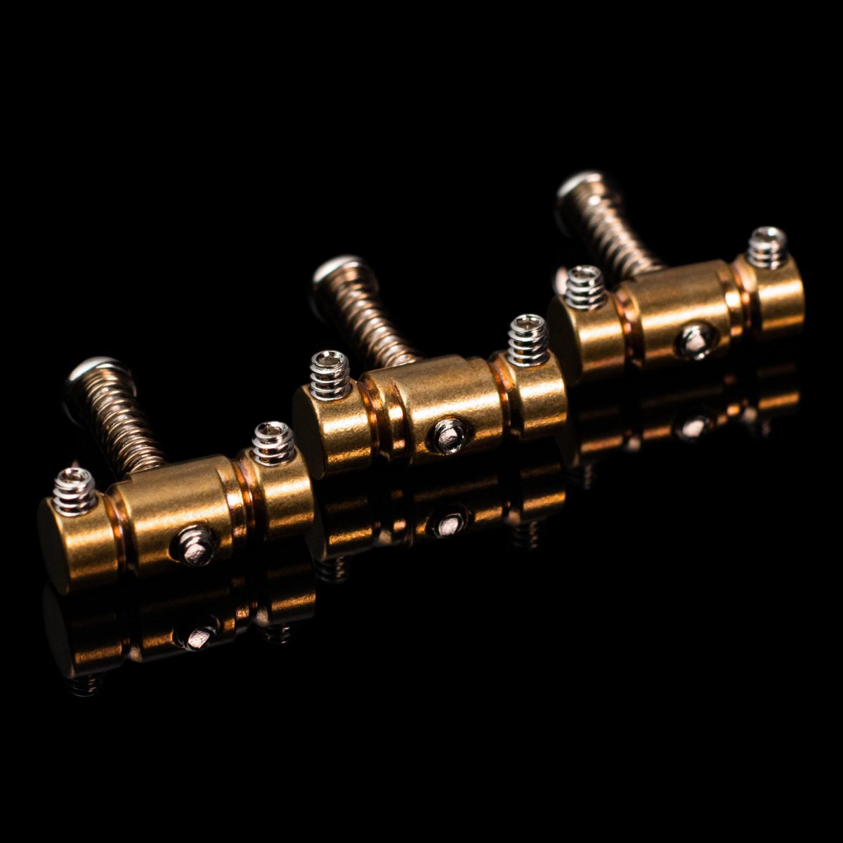 סט אוכפים לגיטרה פנדר טלקסטר Telecaster Super Compensated Brass Saddles