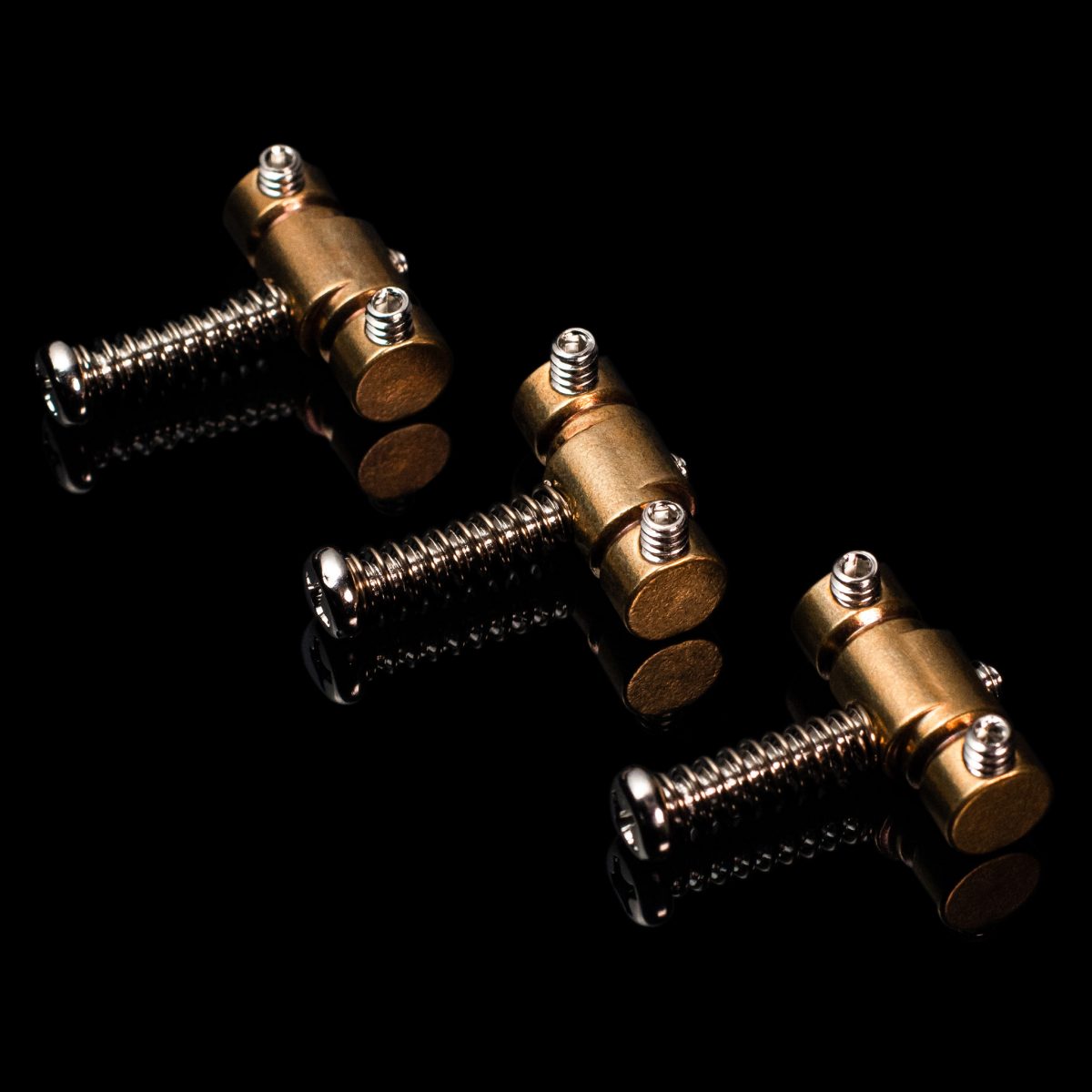 ⁦סט אוכפים לגיטרה פנדר טלקסטר Telecaster Super Compensated Brass Saddles⁩ – תמונה ⁦2⁩