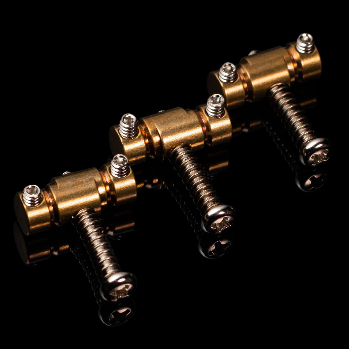 ⁦סט אוכפים לגיטרה פנדר טלקסטר Telecaster Super Compensated Brass Saddles⁩ – תמונה ⁦3⁩