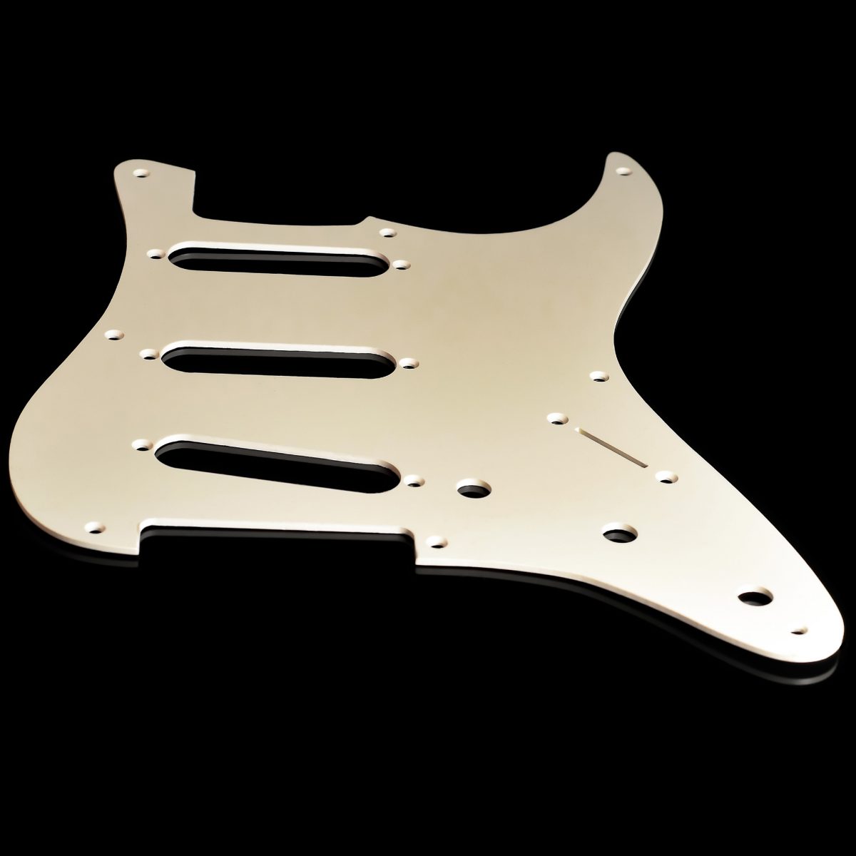 פיק גארד לבן לגיטרה חשמלית סטראט Strat 1 Ply Aged White